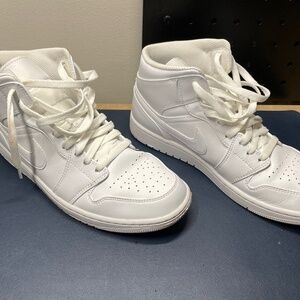 Air Jordan 1 Mid Shoes